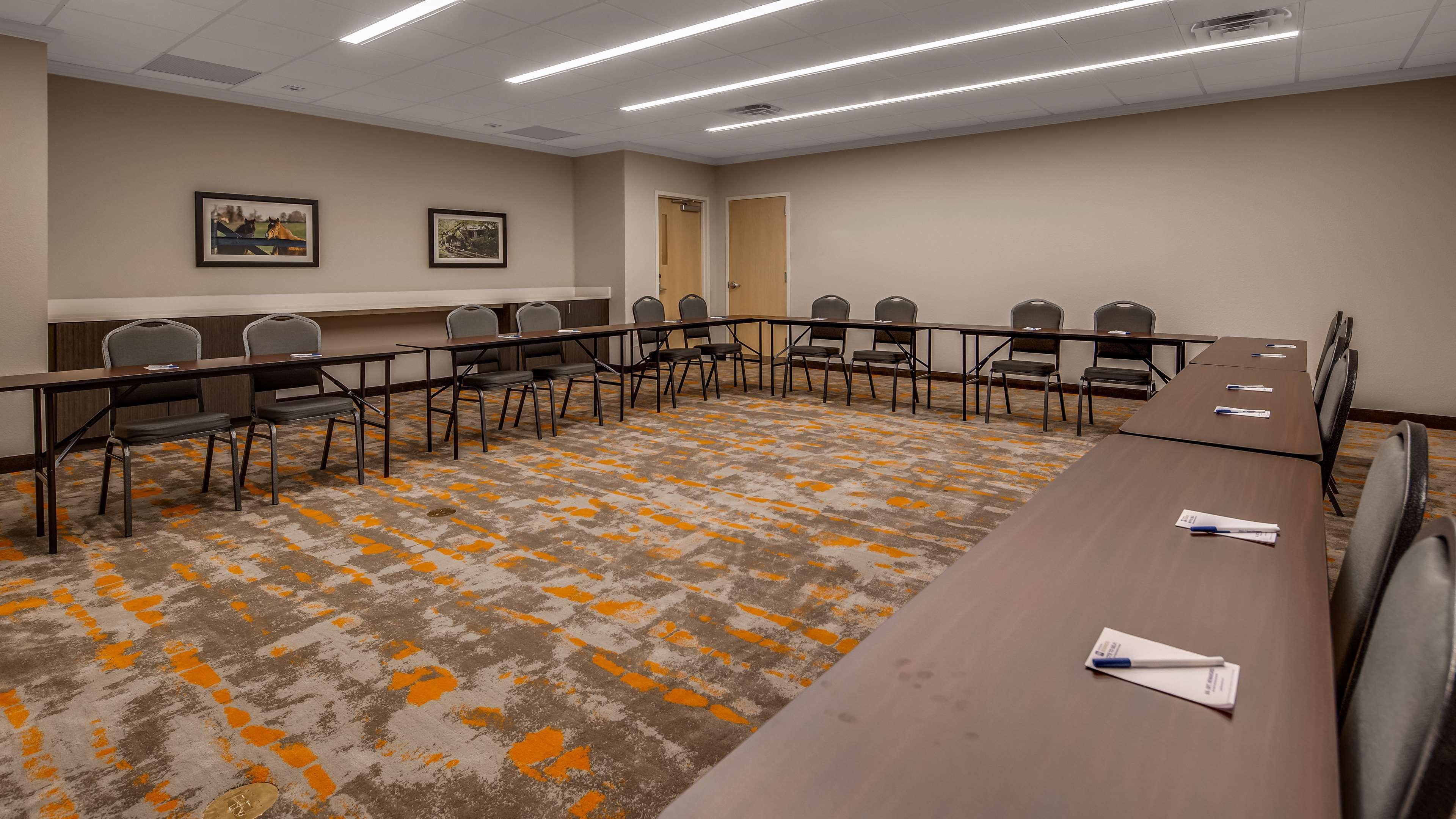 Best Western Plus Elizabethtown Inn & Suites Buitenkant foto